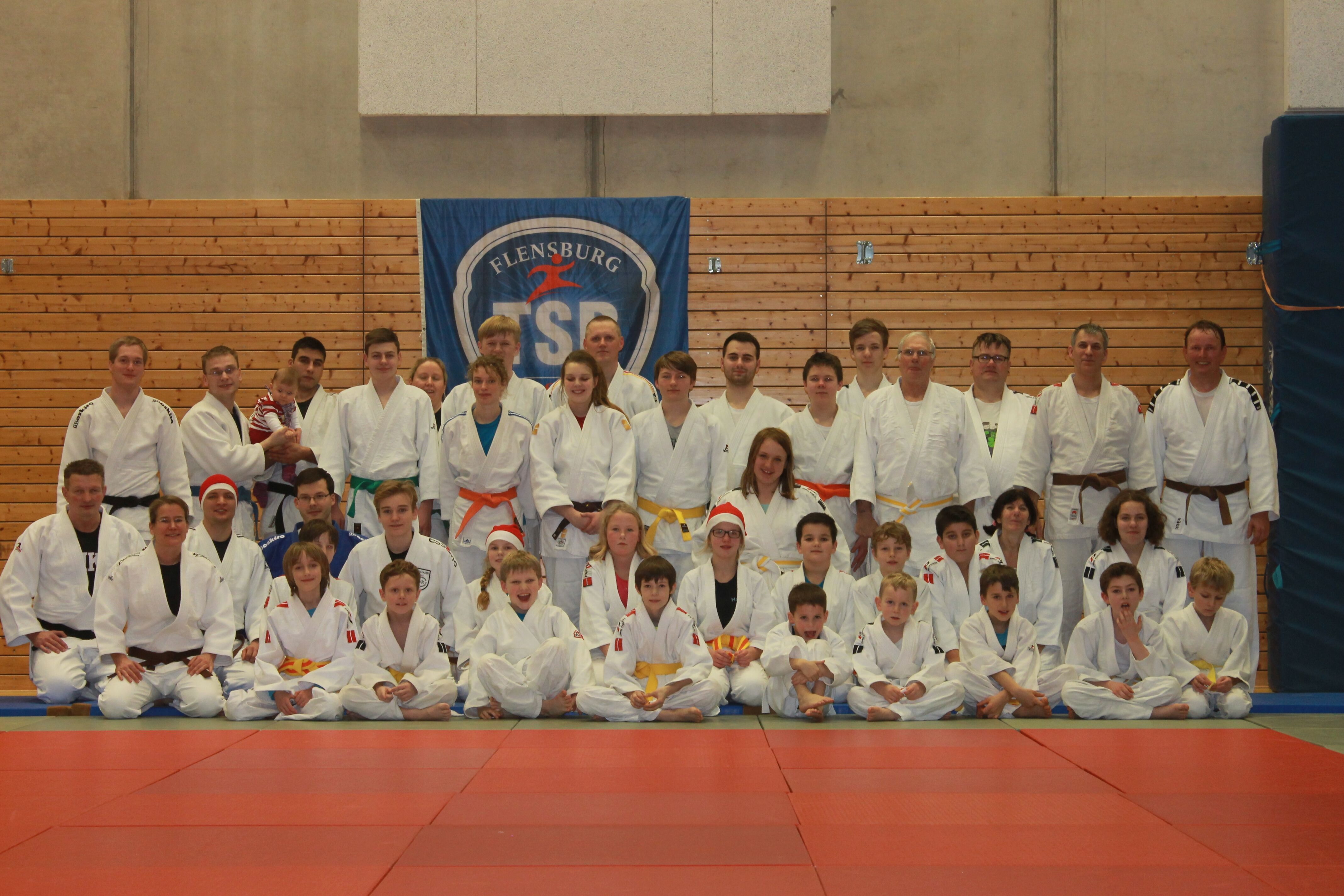 Gruppenfoto der Judo und Jiu-Jitsuka